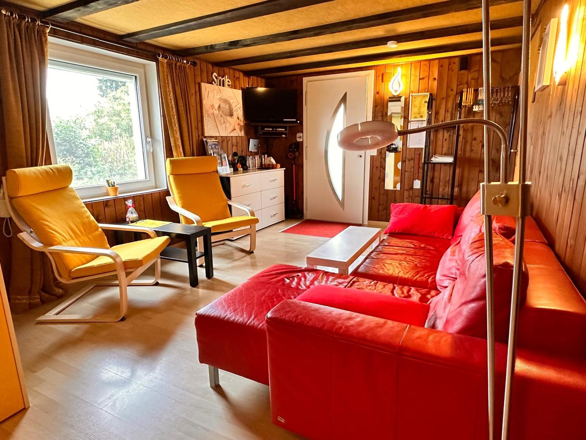Bijouswiss " Yellow House" Обертерцен Экстерьер фото